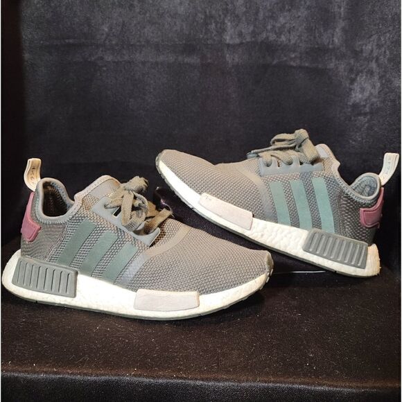 Adidas nmd men's 6.5 - Picture 2 of 9